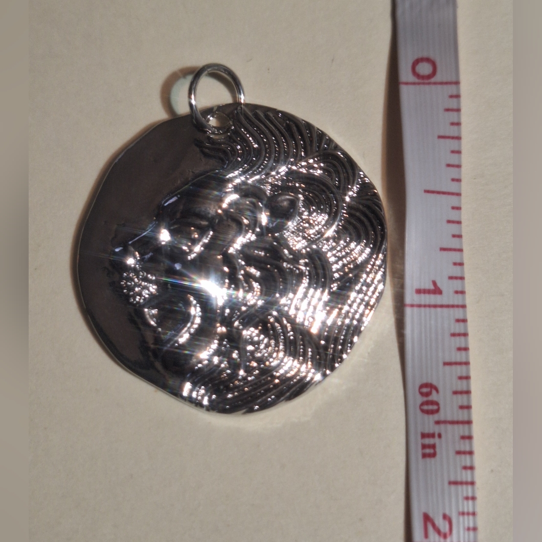 Oak & Ivy Boutique Lion Or Leo Silver Tone Pendant 1.25